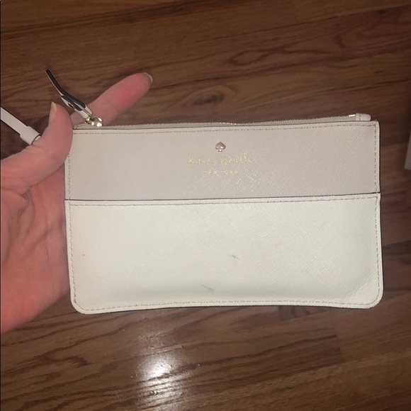 kate spade Handbags - Used Kate Spade wristlet